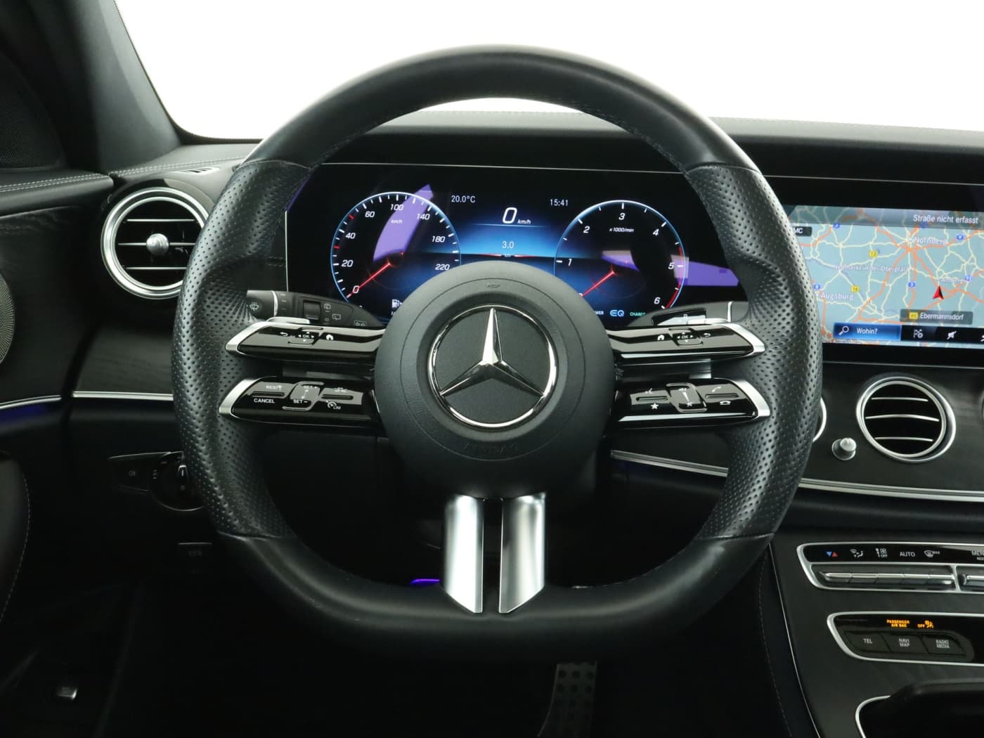 Mercedes-Benz E 300 d 4M T Bild 11