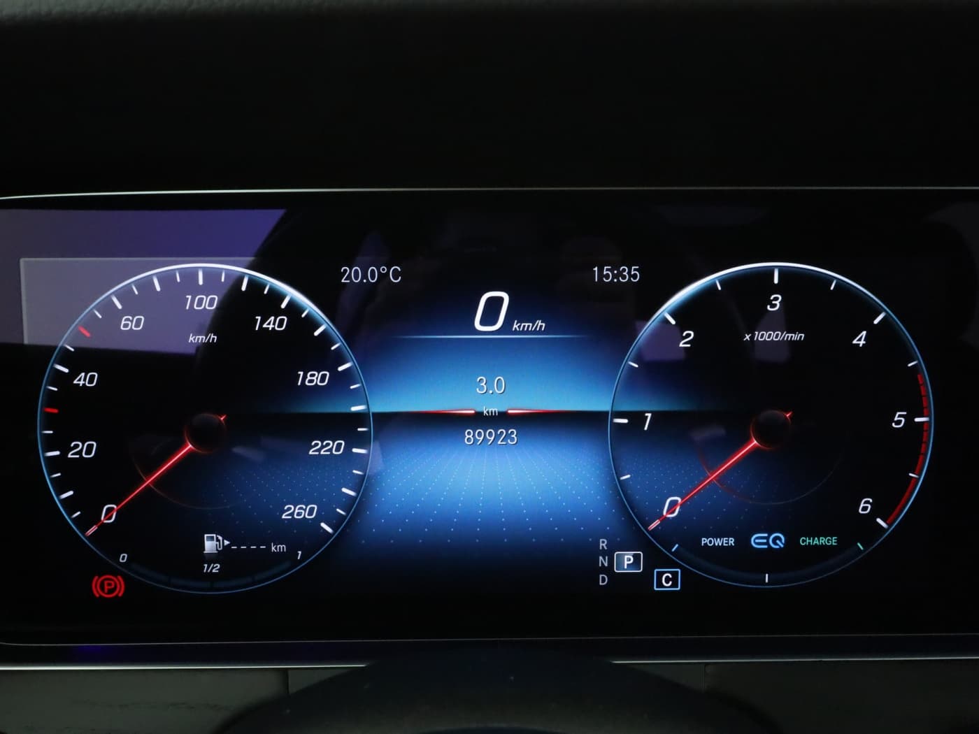 Mercedes-Benz E 300 d 4M T Bild 12