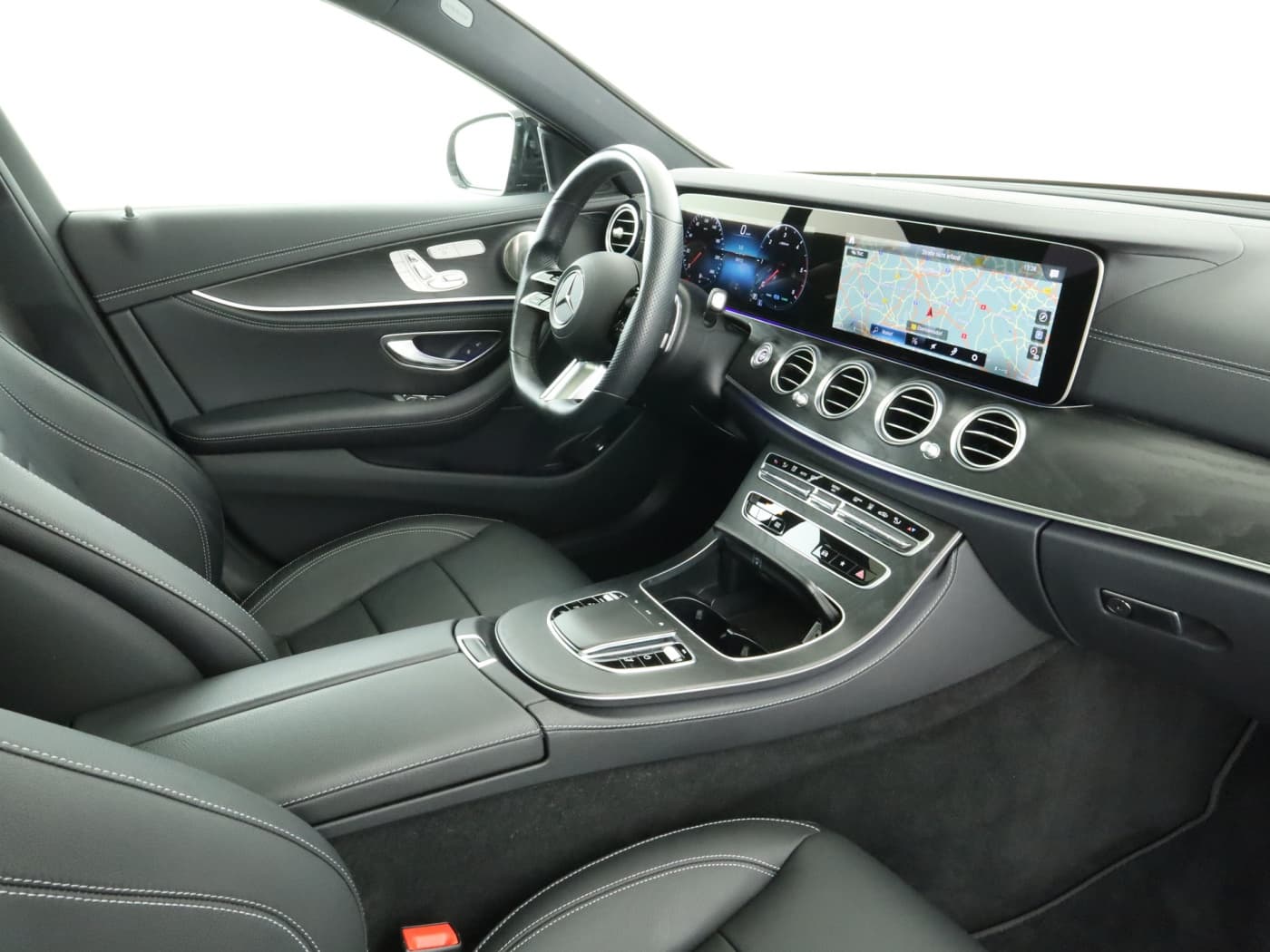 Mercedes-Benz E 300 d 4M T Bild 17