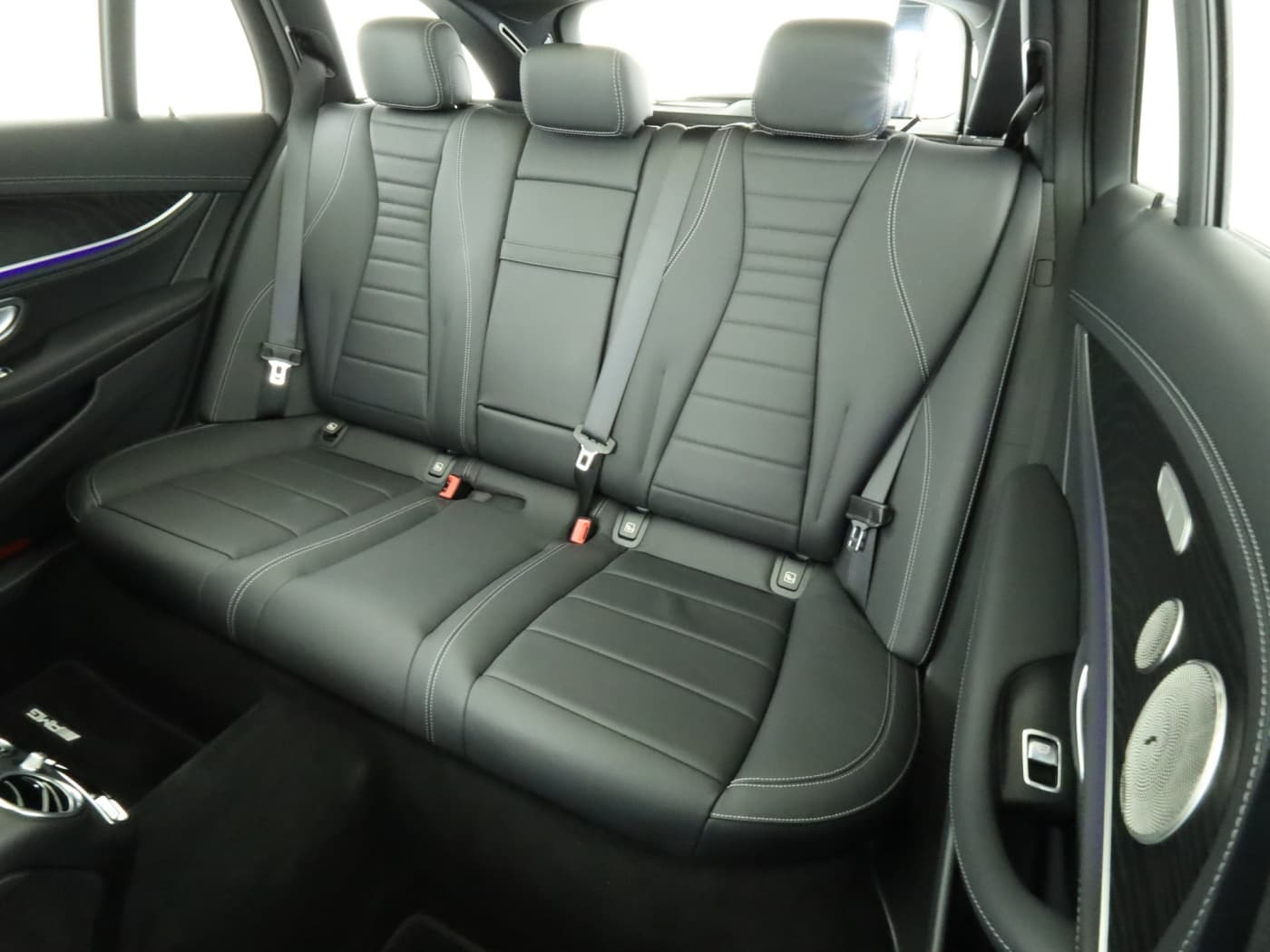 Mercedes-Benz E 300 d 4M T Bild 18
