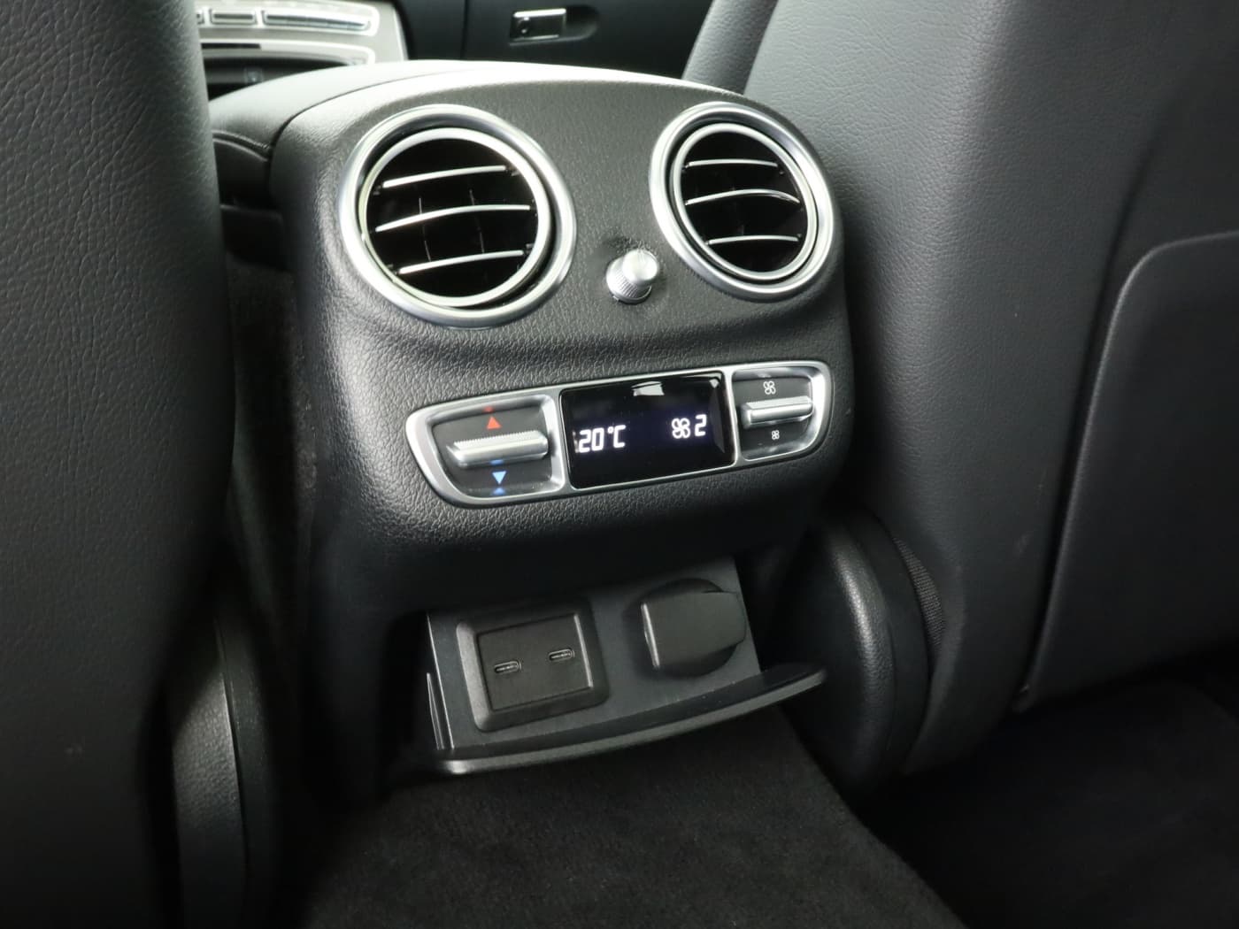 Mercedes-Benz E 300 d 4M T Bild 24