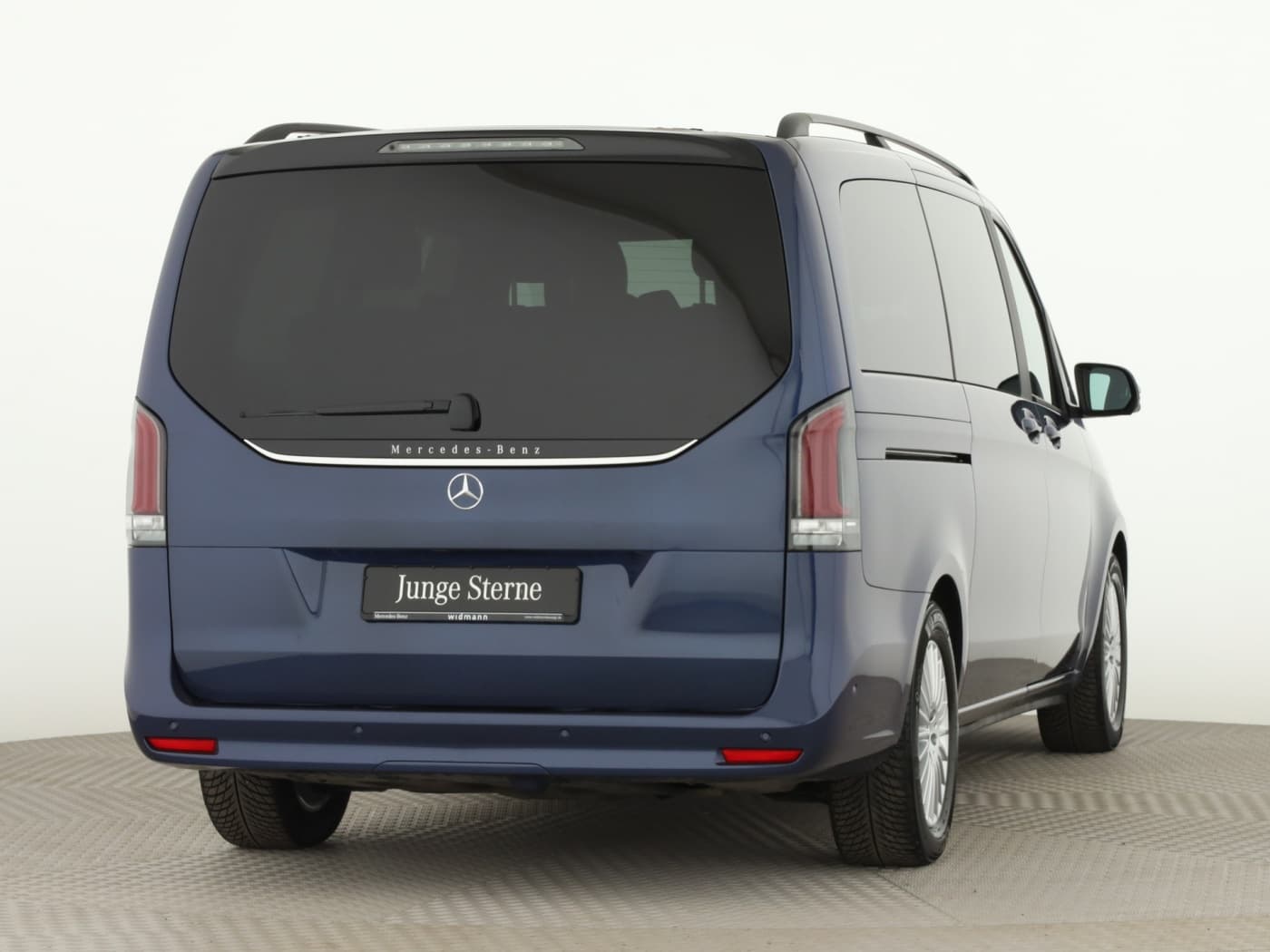 Mercedes-Benz V 220 d STYLE Lang Bild 2