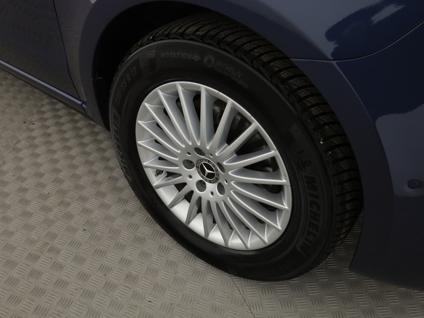 Mercedes-Benz V 220 d STYLE Lang Bild 21