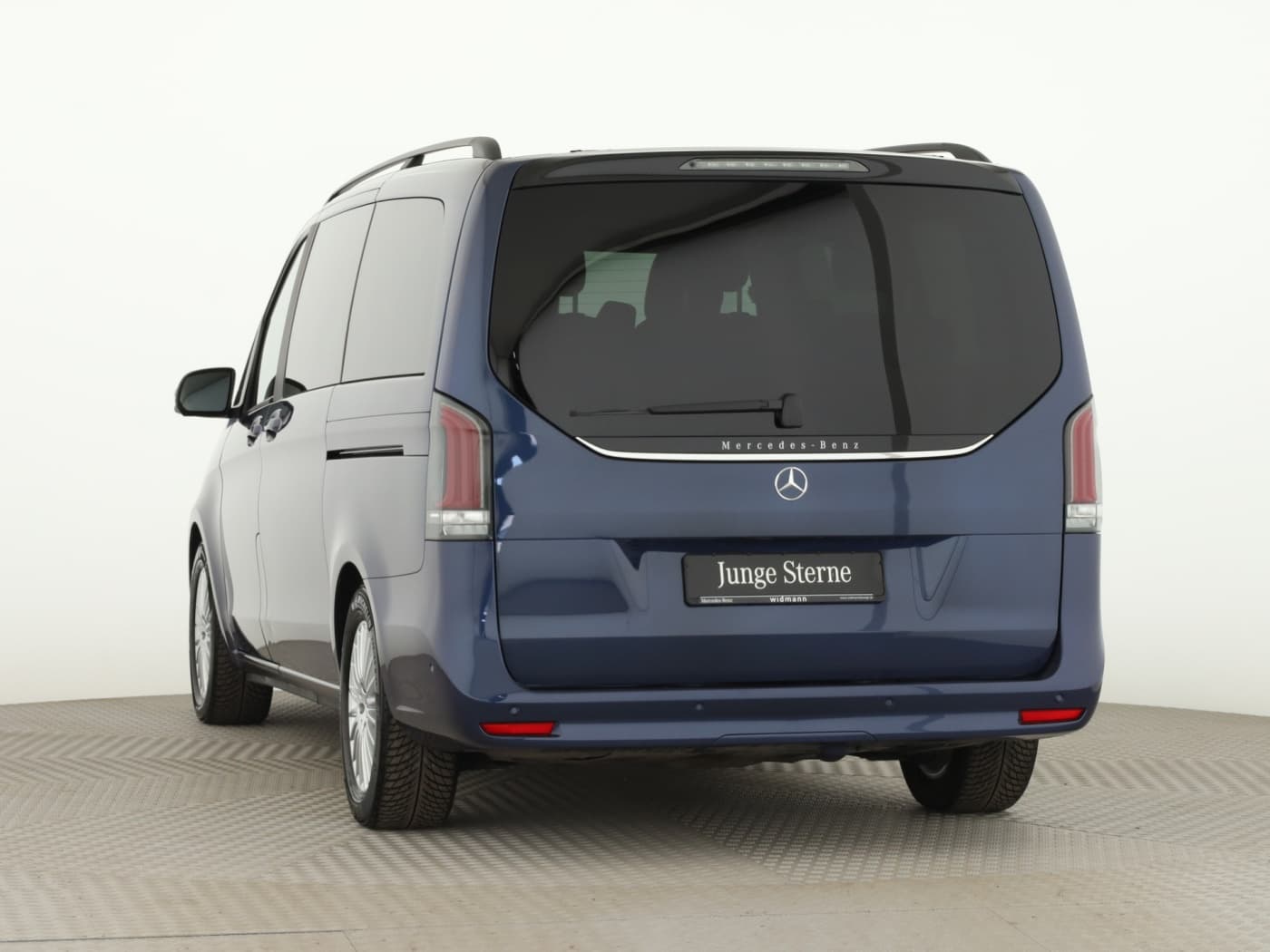 Mercedes-Benz V 220 d STYLE Lang Bild 4