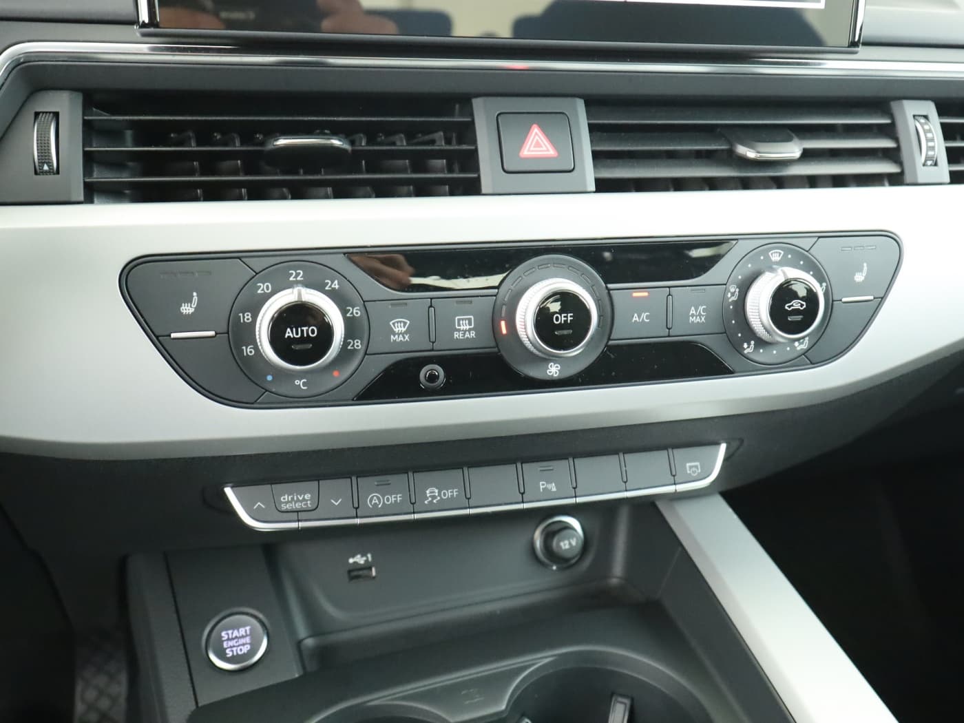 Audi A4 Avant 50 TDI quattro advanced Bild 14