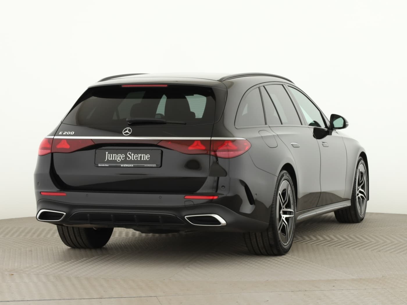 Mercedes-Benz E 200 T Bild 2