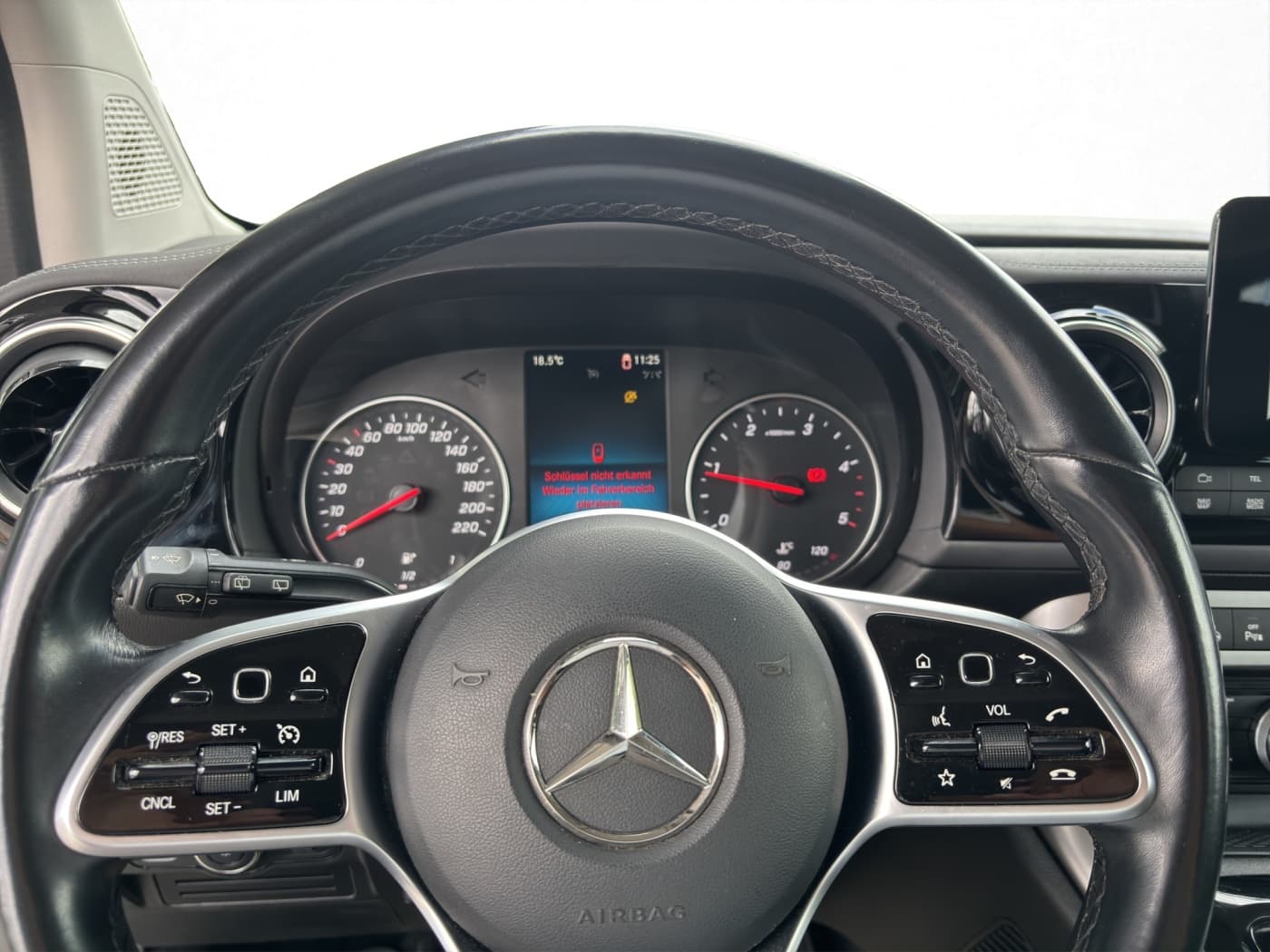 Mercedes-Benz T 180 d PROGRESSIVE Standard Bild 11
