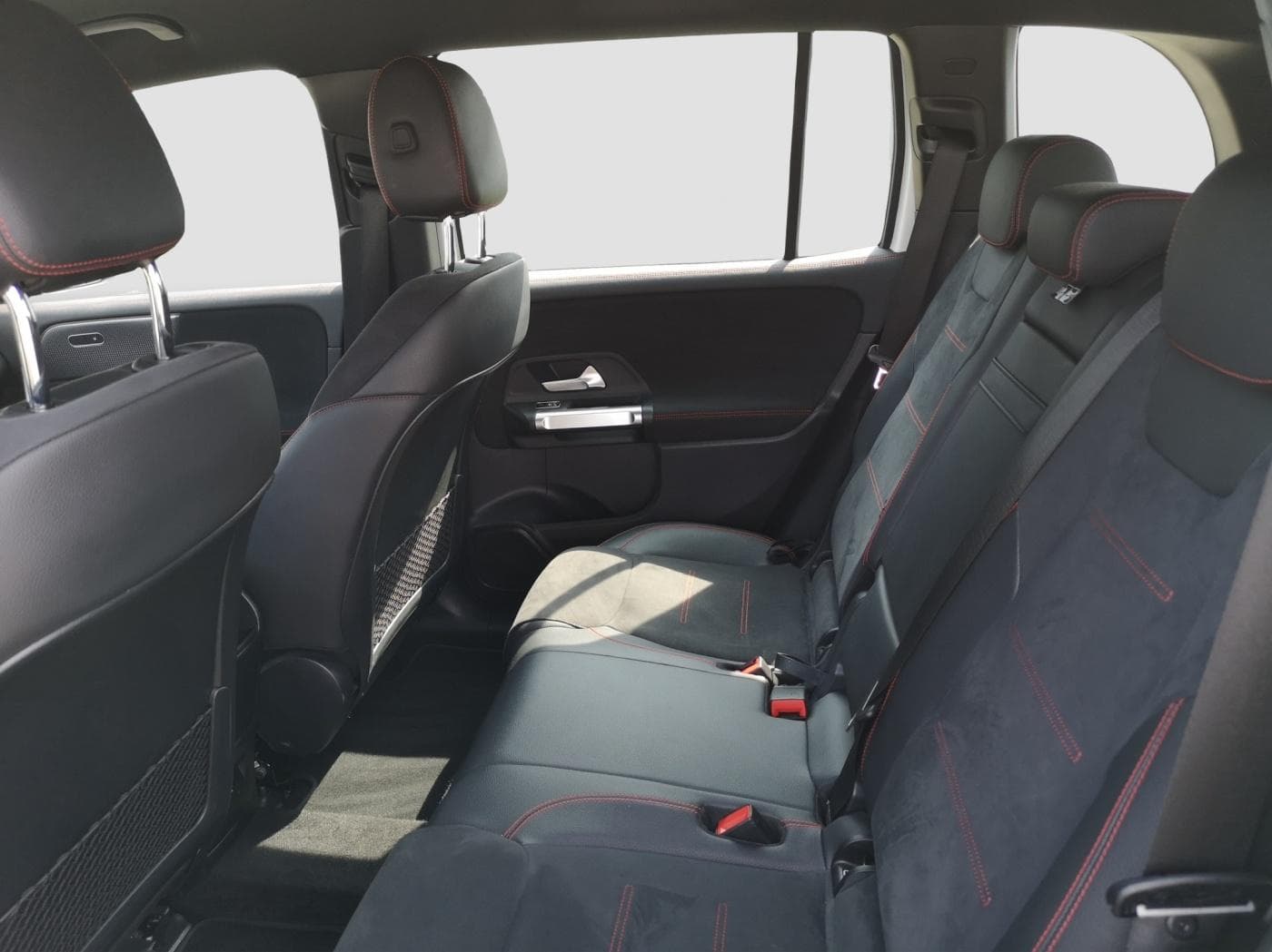 Mercedes-Benz EQB 300 4M Bild 16