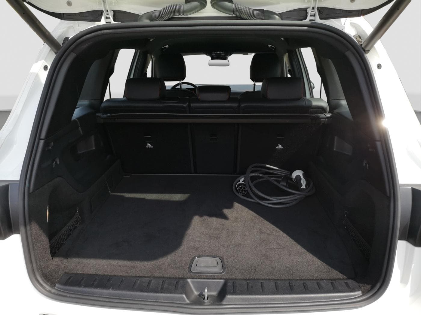 Mercedes-Benz EQB 300 4M Bild 18