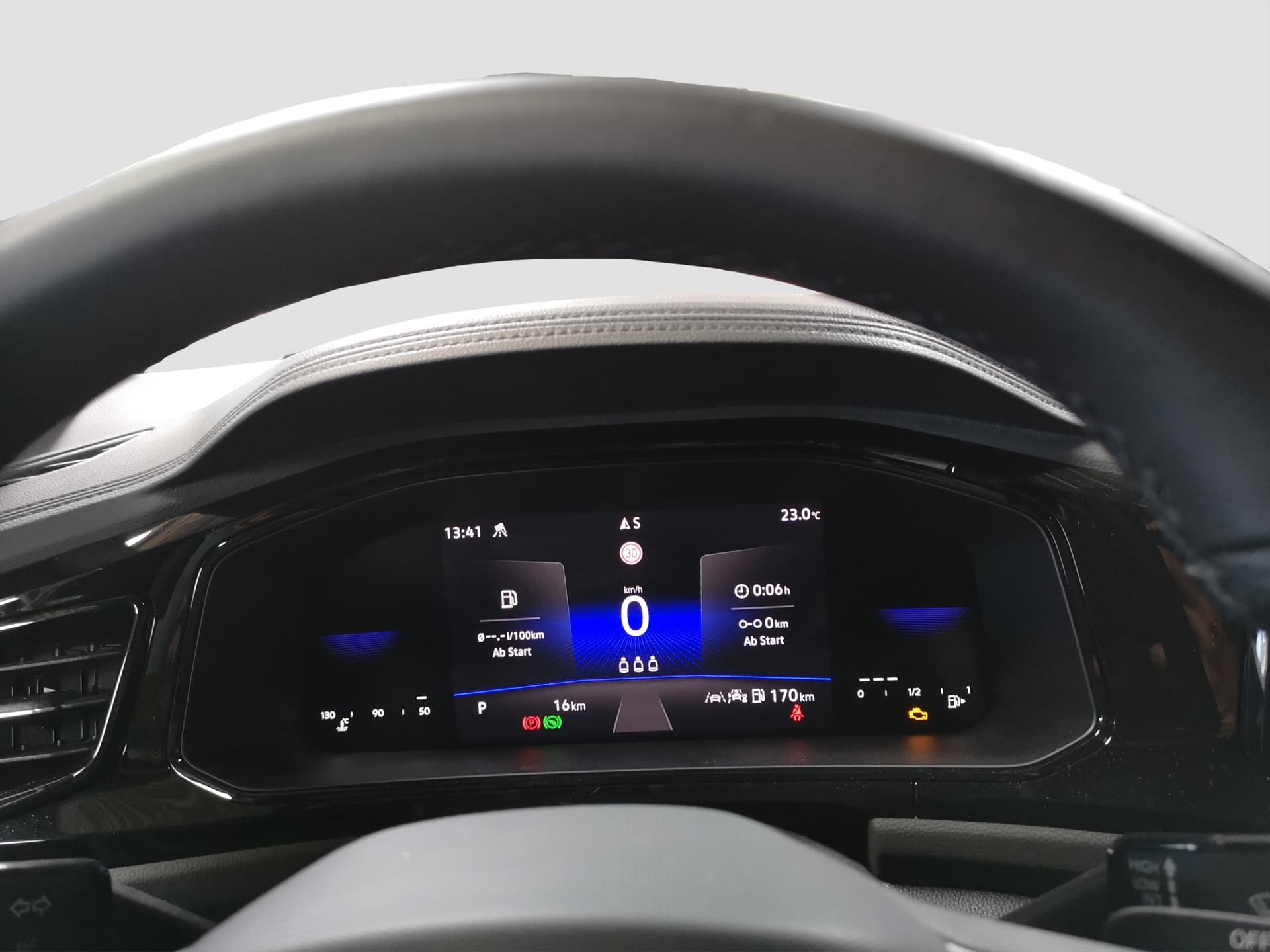 Volkswagen T-Roc R-Line 1.5 l TSI OPF DSG Bild 11