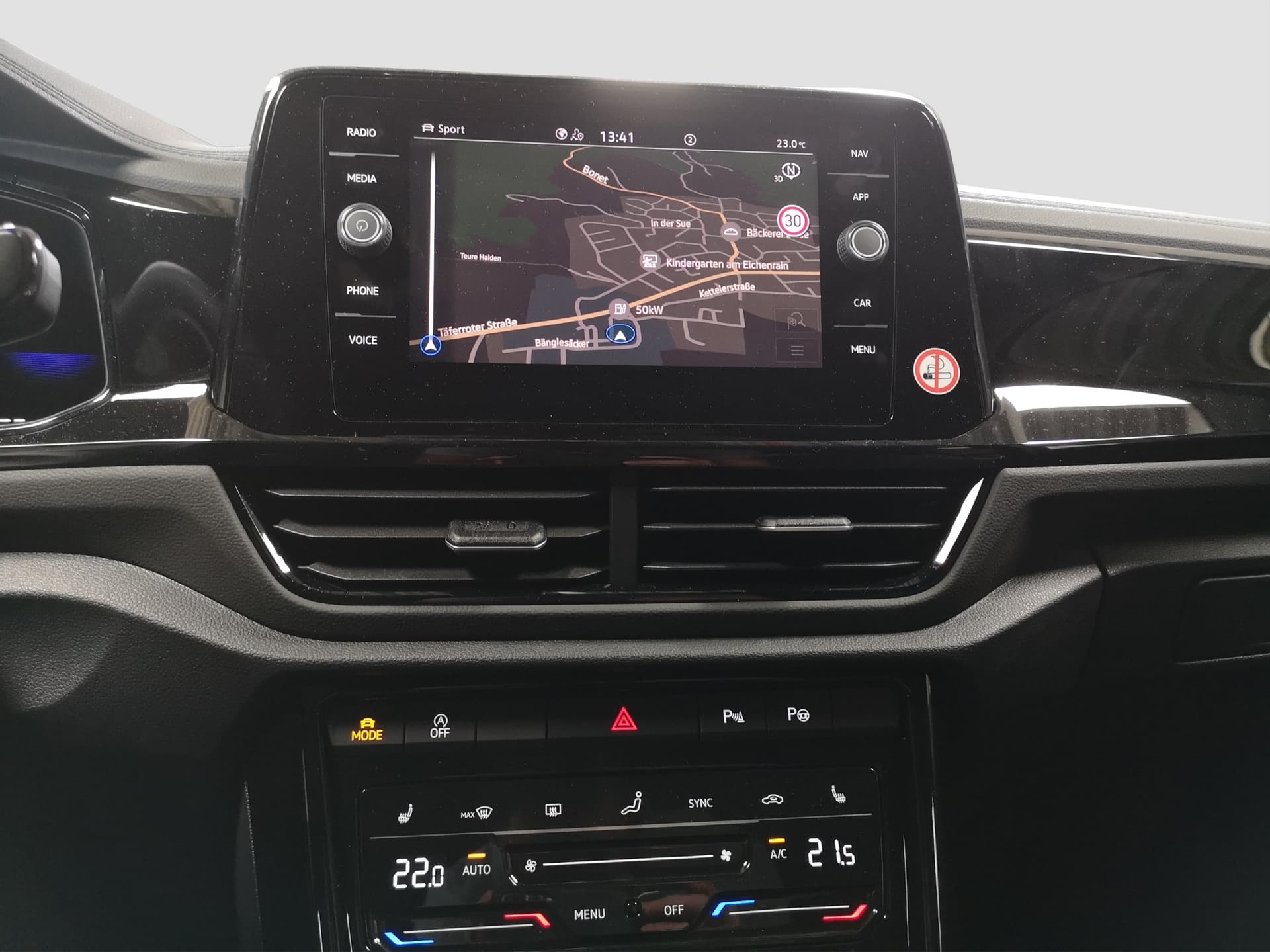 Volkswagen T-Roc R-Line 1.5 l TSI OPF DSG Bild 12