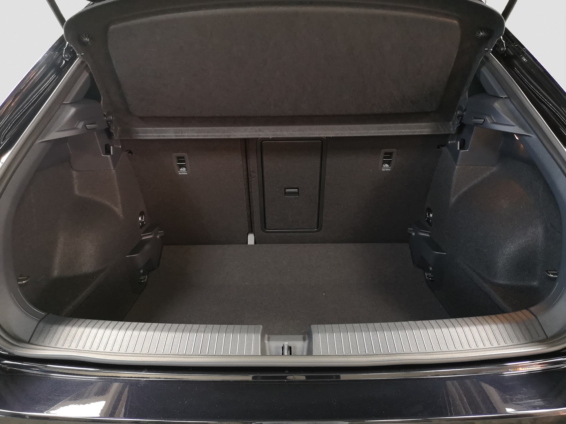 Volkswagen T-Roc R-Line 1.5 l TSI OPF DSG Bild 19