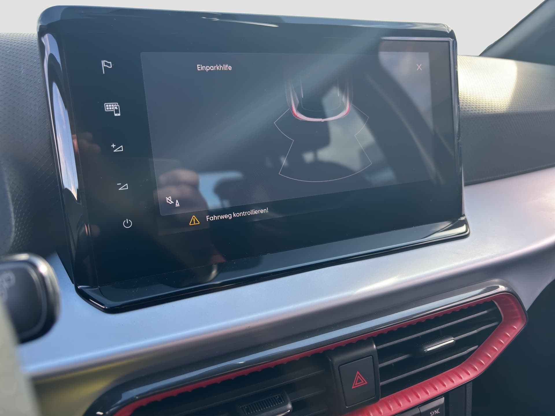 Seat Arona FR 1.0 TSI 110 PS NAVI GRA LED Bild 11