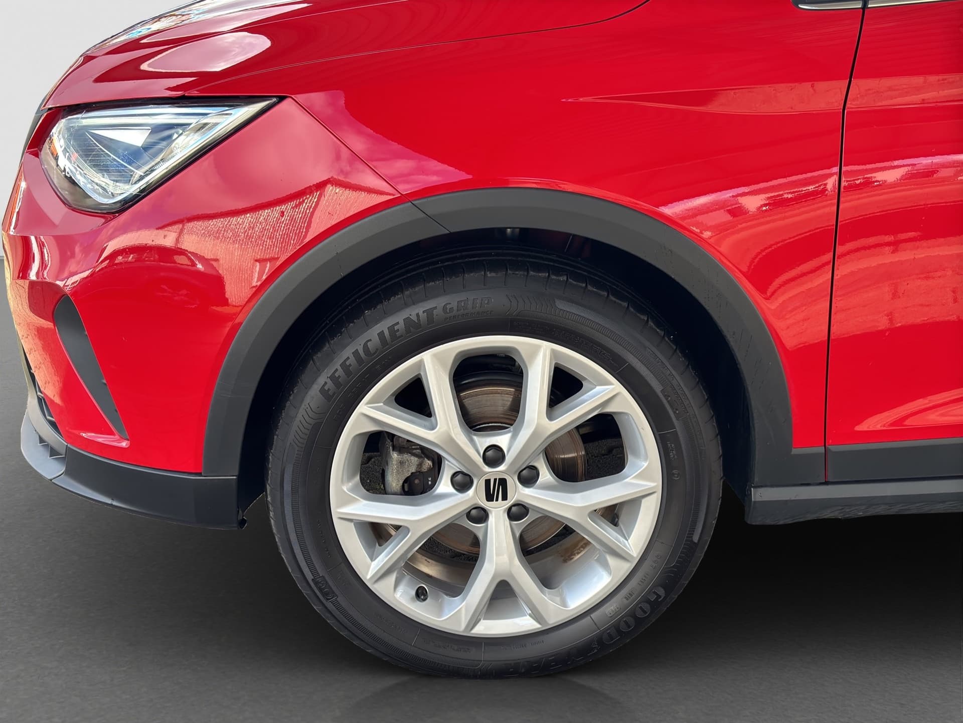 Seat Arona FR 1.0 TSI 110 PS NAVI GRA LED Bild 15