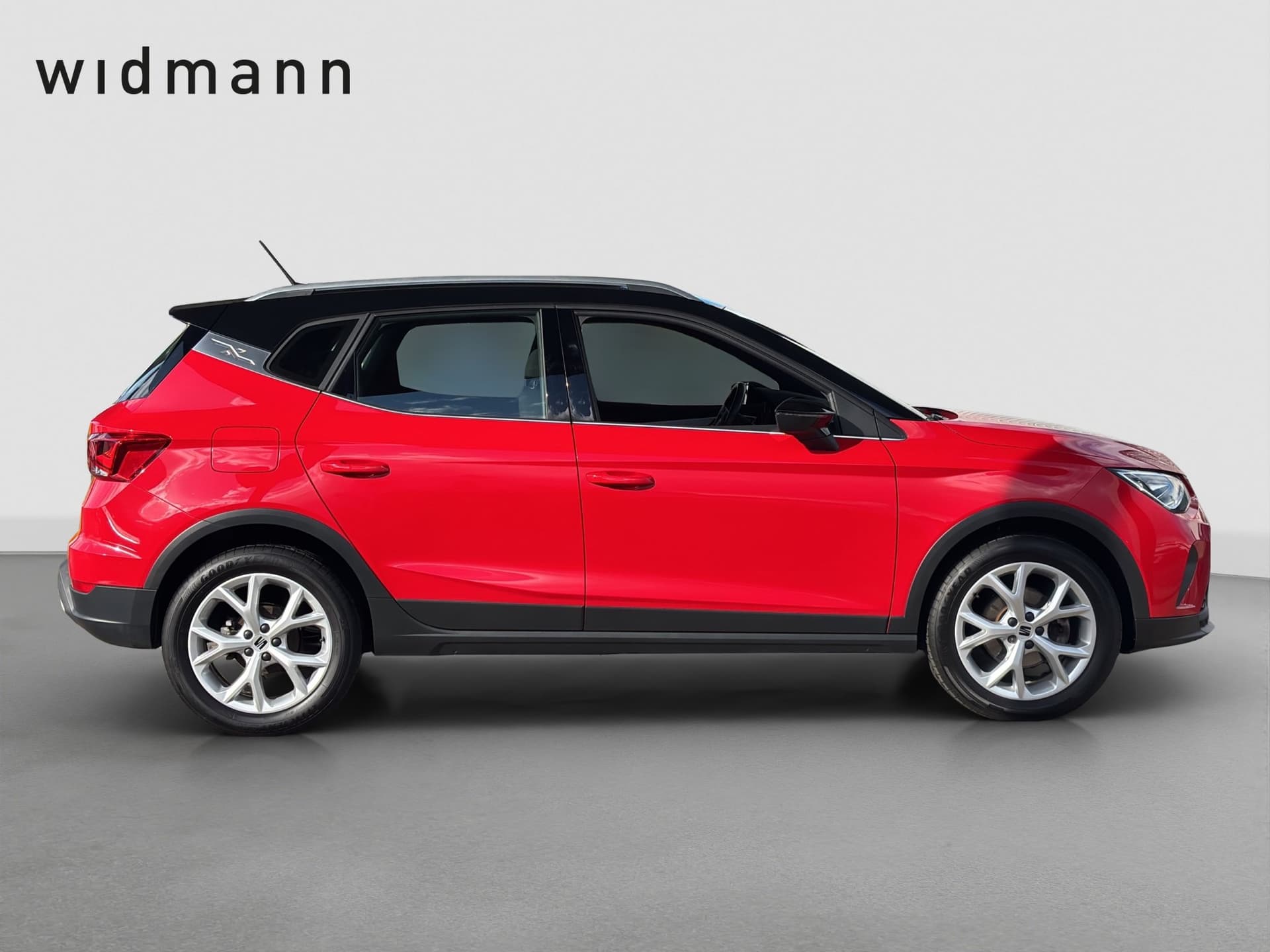 Seat Arona FR 1.0 TSI 110 PS NAVI GRA LED Bild 6