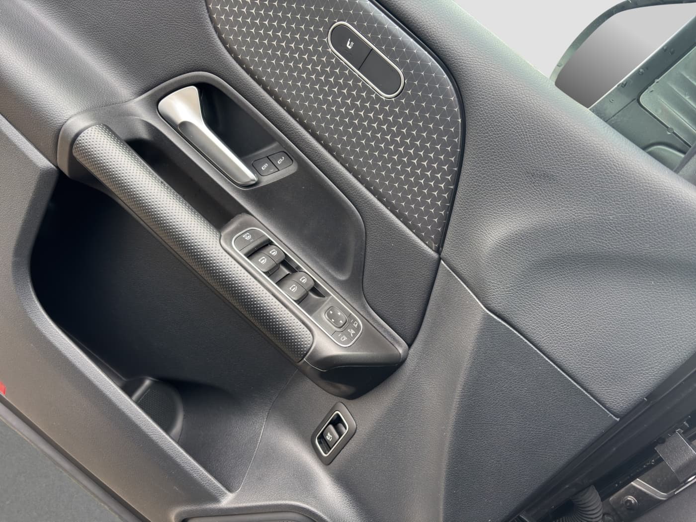 Mercedes-Benz GLB 180 d Bild 14