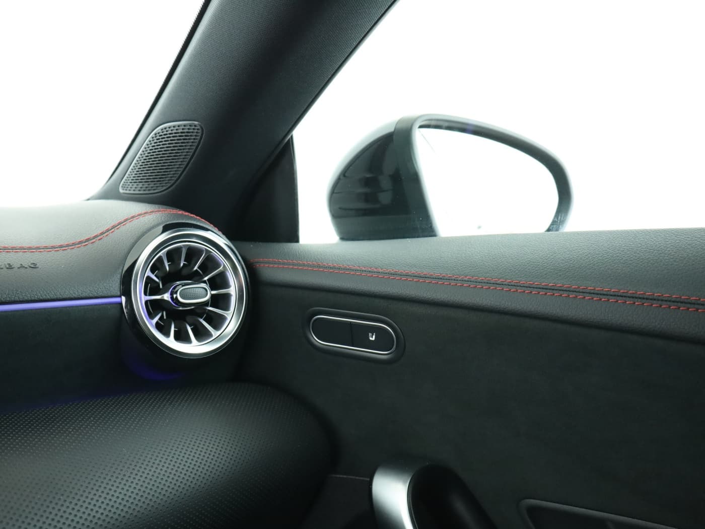 Mercedes-Benz CLA 250 e SB Bild 16