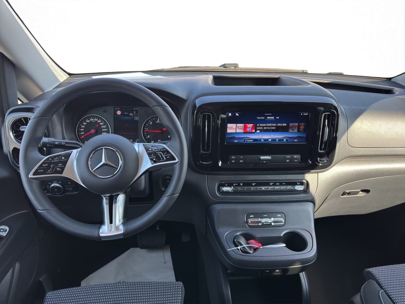 Mercedes-Benz Vito 114 CDI Tourer PRO Lang Bild 9