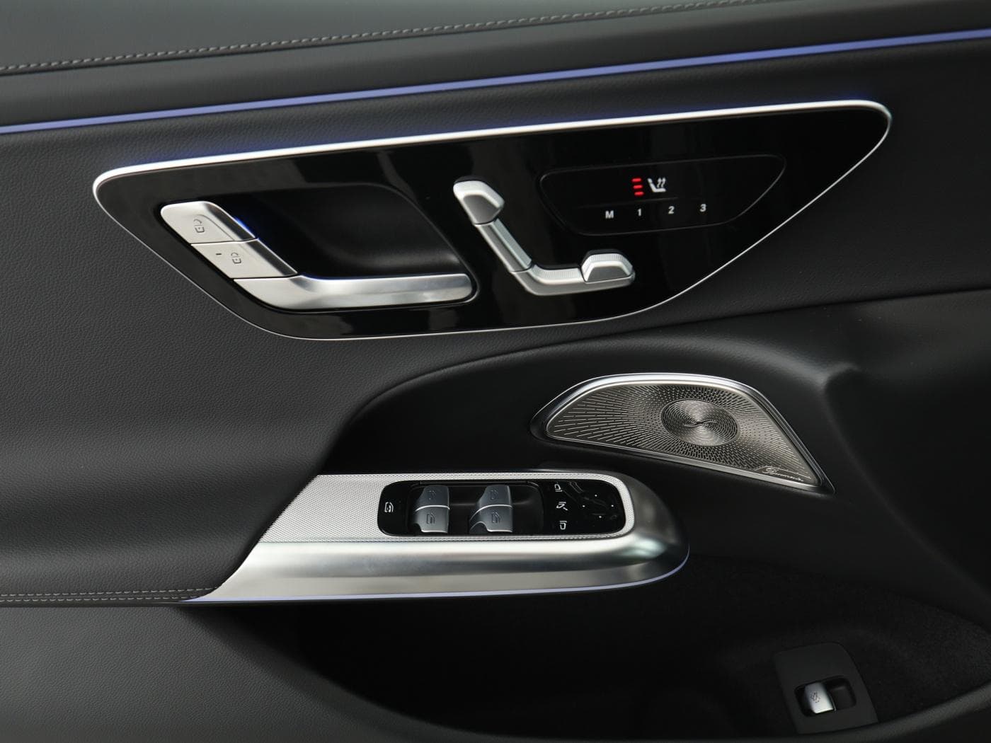 Mercedes-Benz E 220 d Limousine Bild 20