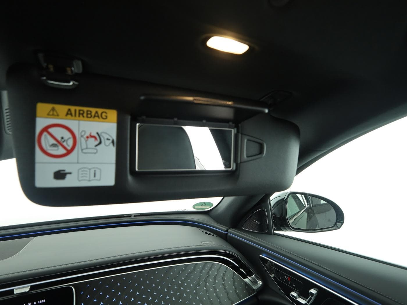 Mercedes-Benz E 220 d Limousine Bild 24