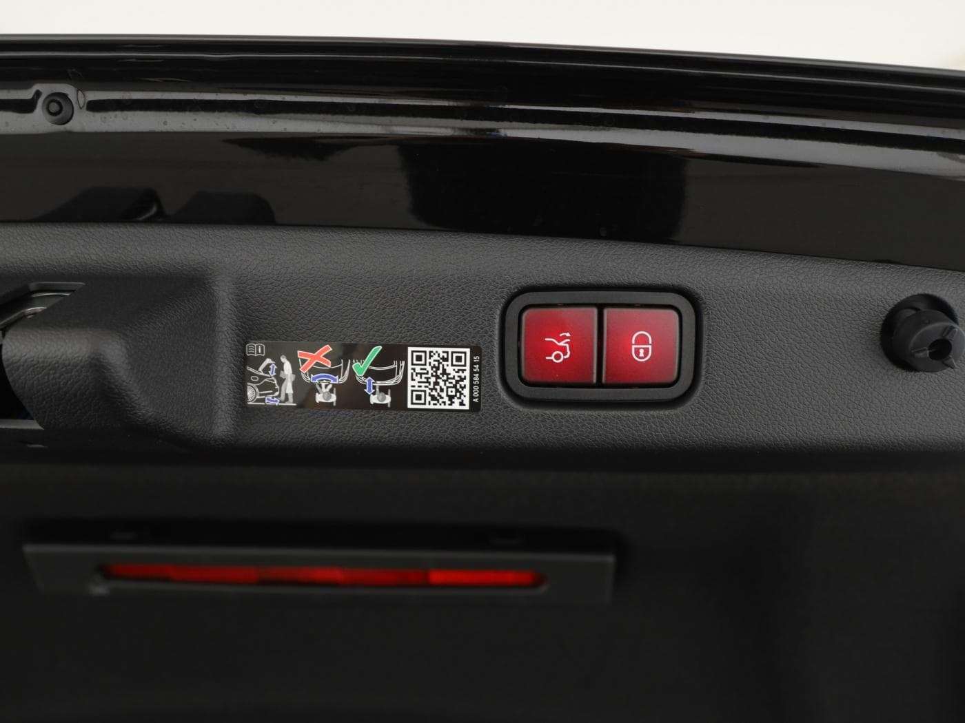 Mercedes-Benz E 220 d Limousine Bild 28