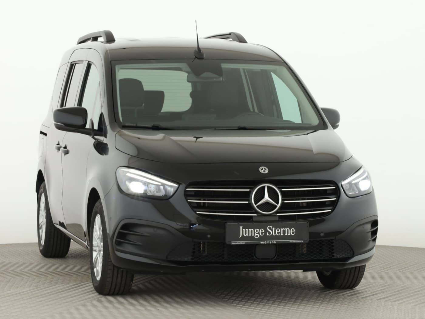 Mercedes-Benz T 180 d PROGRESSIVE Standard Bild 3