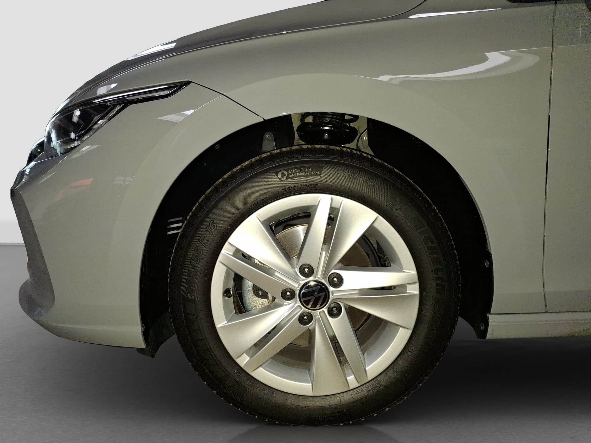 Volkswagen GOLF VARIANT 1.5 TSI 115 PS ACC Kamera Bild 18