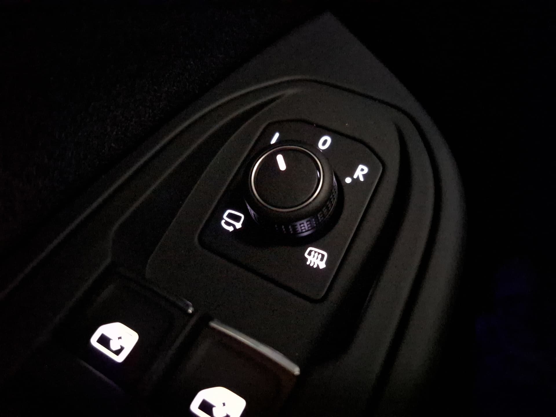 Volkswagen GOLF VARIANT 1.5 TSI 115 PS ACC Kamera Bild 24