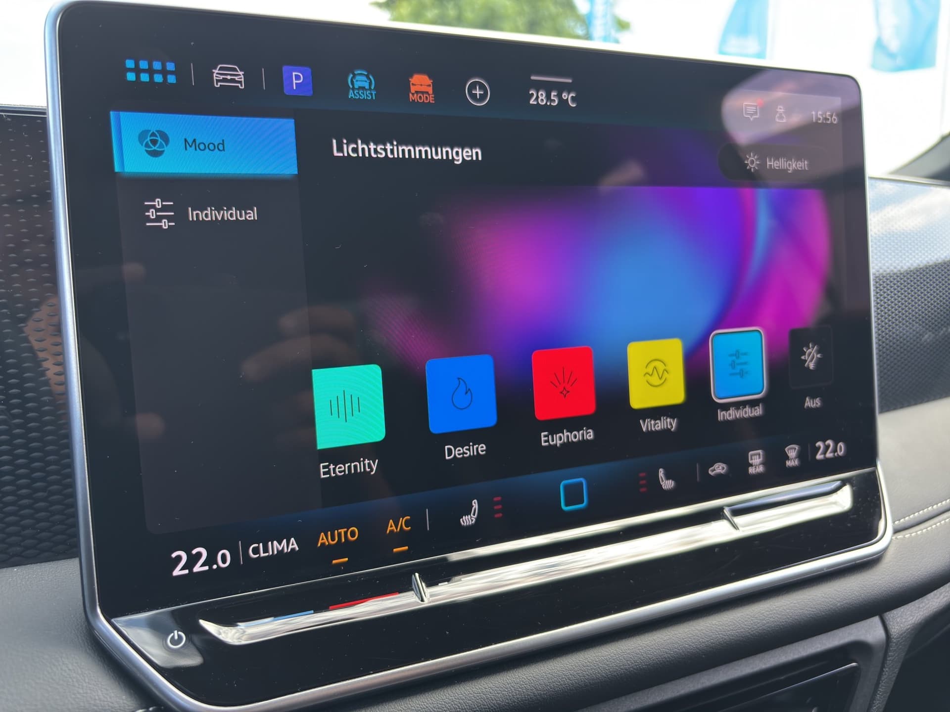 Volkswagen Tiguan Life 1.5 TSI 150 PS DSG AHK NAVI ACC Kamera Bild 17