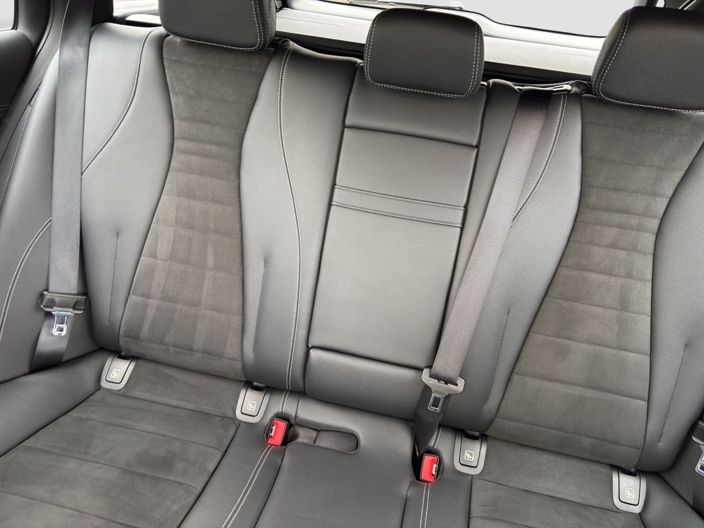 Mercedes-Benz E 300 de 4M T Bild 16