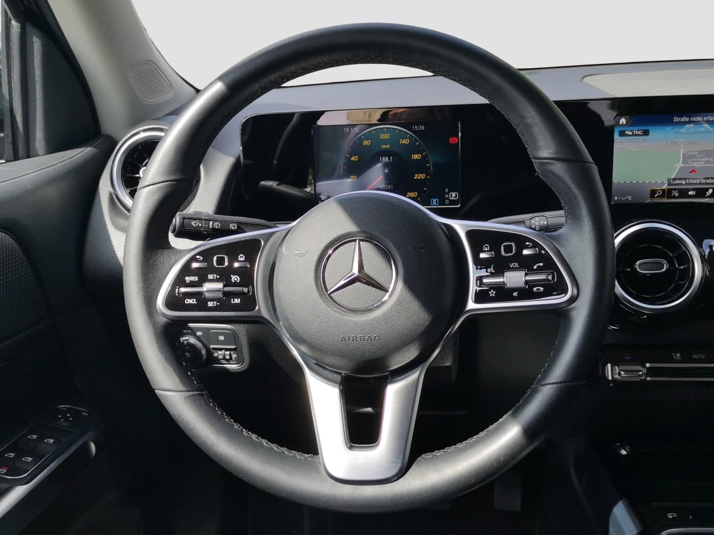 Mercedes-Benz GLB 180 d Bild 10