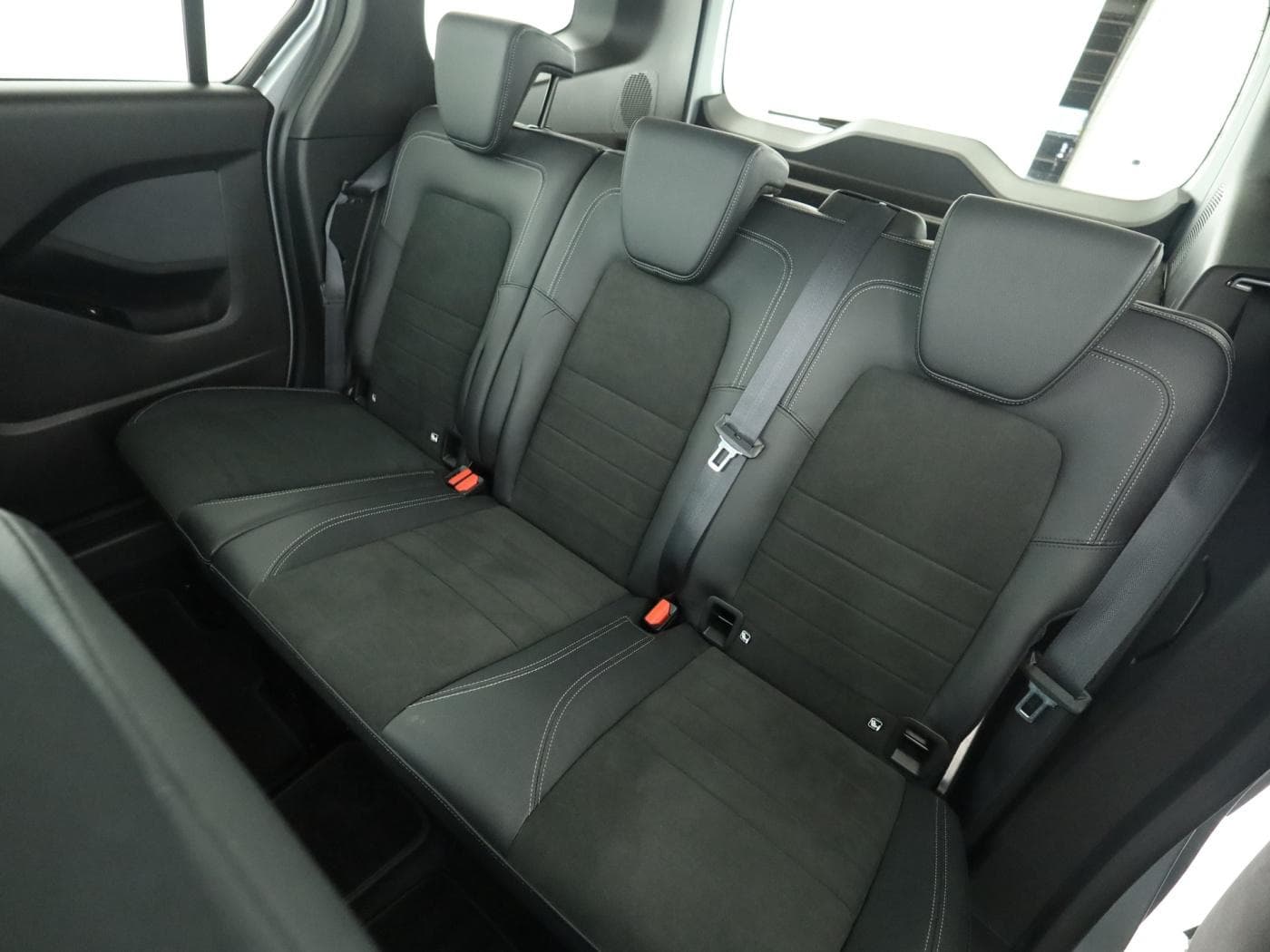 Mercedes-Benz T 180 d PROGRESSIVE Standard Bild 18