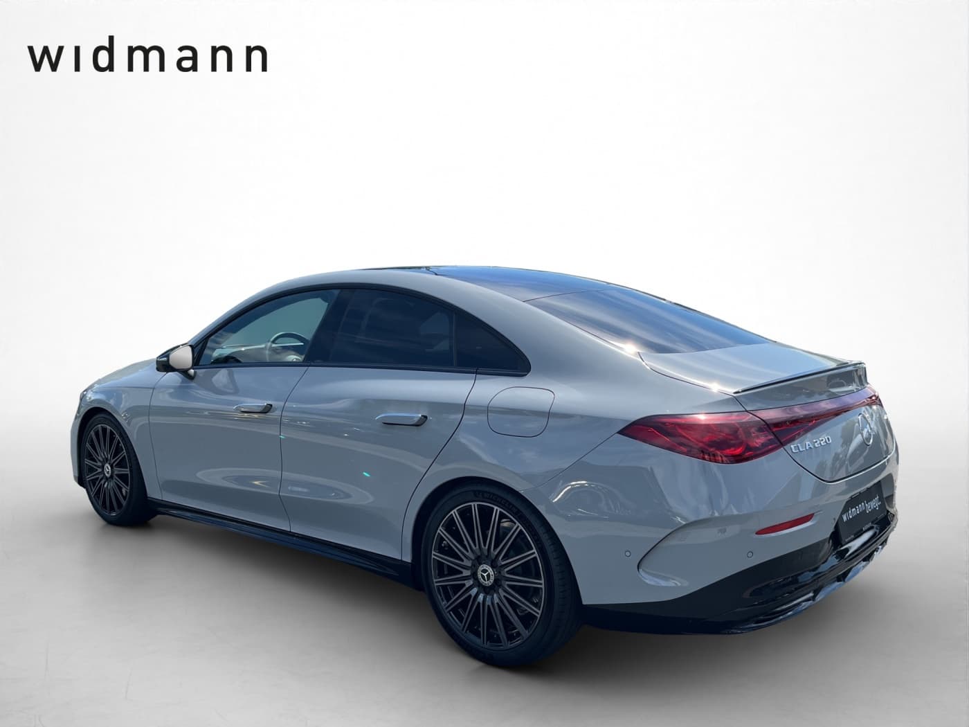 Mercedes-Benz CLA 220 4M Bild 8