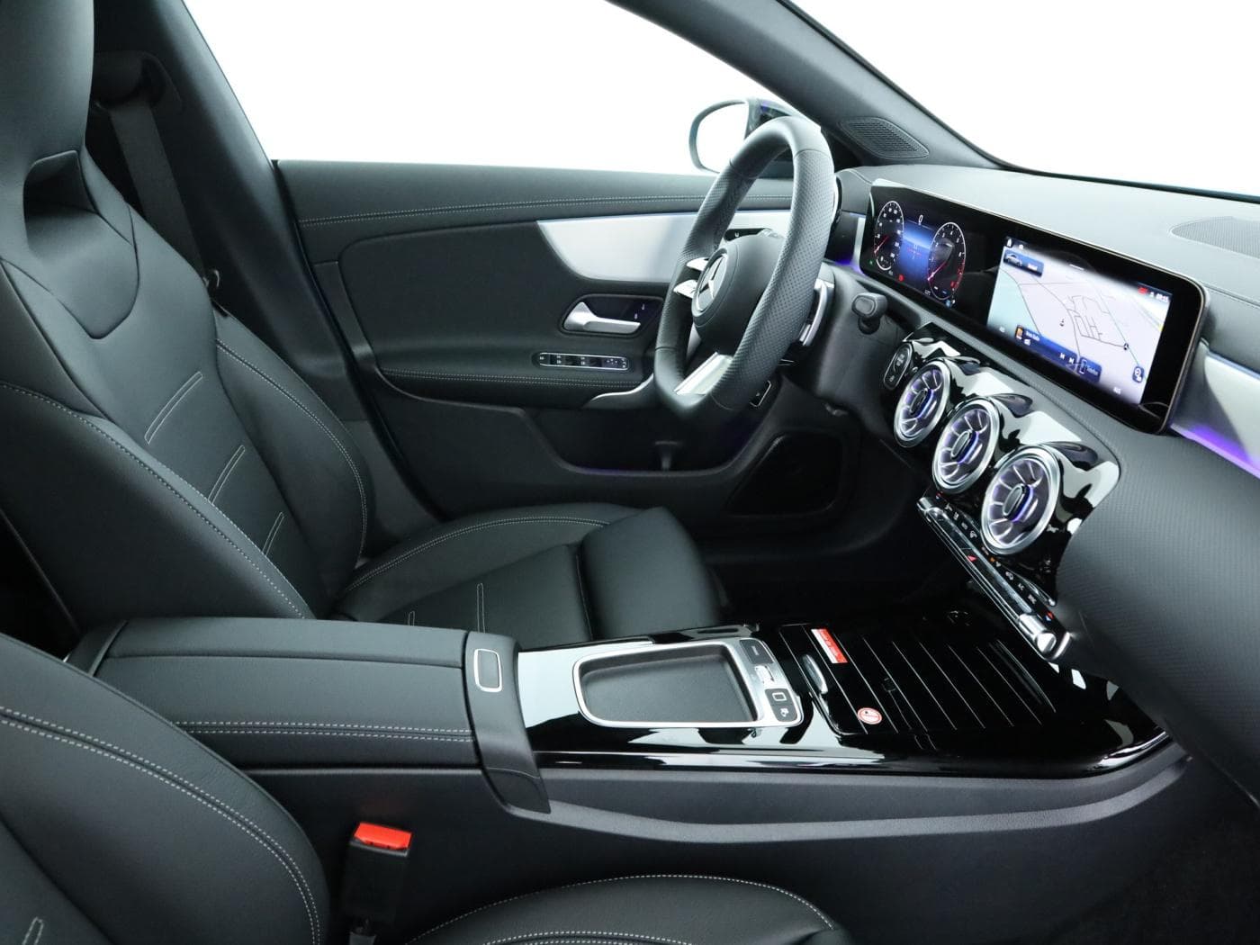 Mercedes-Benz CLA 220 4M Coup Bild 17