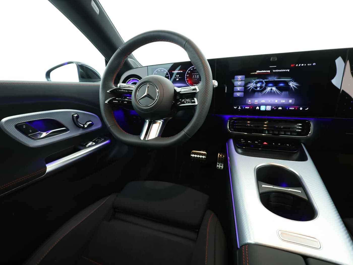 Mercedes-Benz CLA 350 4MATIC mit EQ Technologie Bild 10
