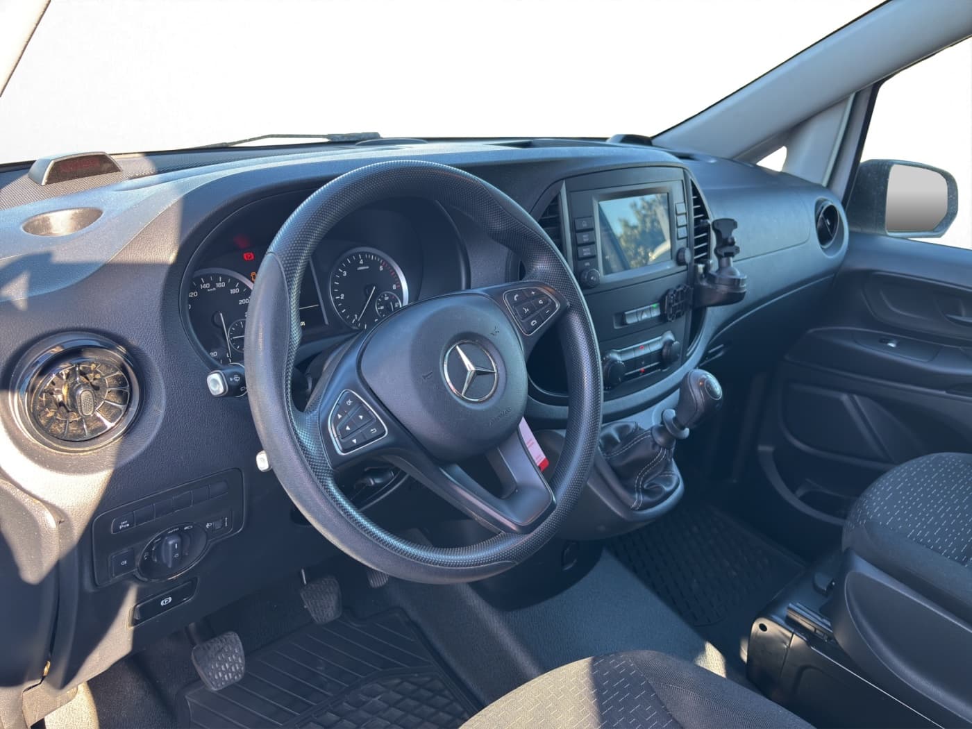 Mercedes-Benz Vito 110 CDI Kasten Kompakt Bild 9