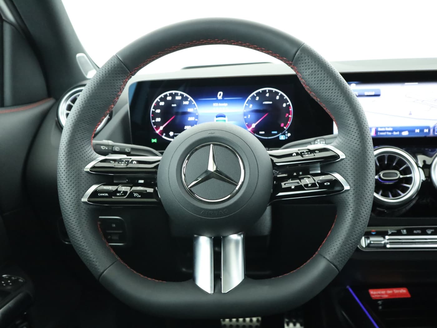 Mercedes-Benz GLA 250 4MATIC Bild 11