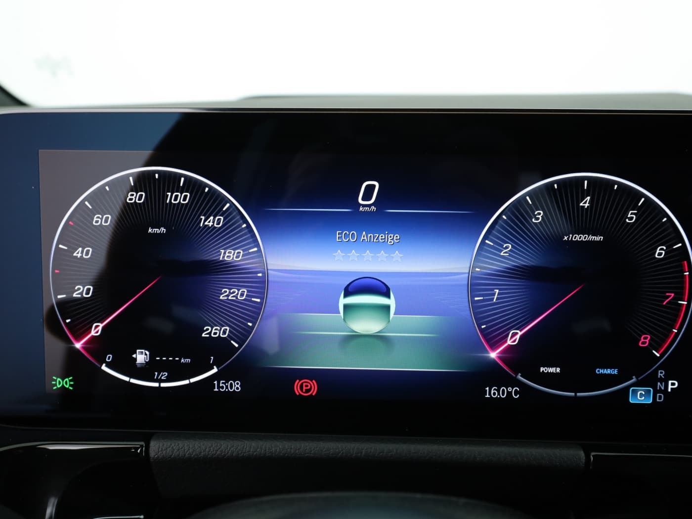Mercedes-Benz GLA 250 4MATIC Bild 12