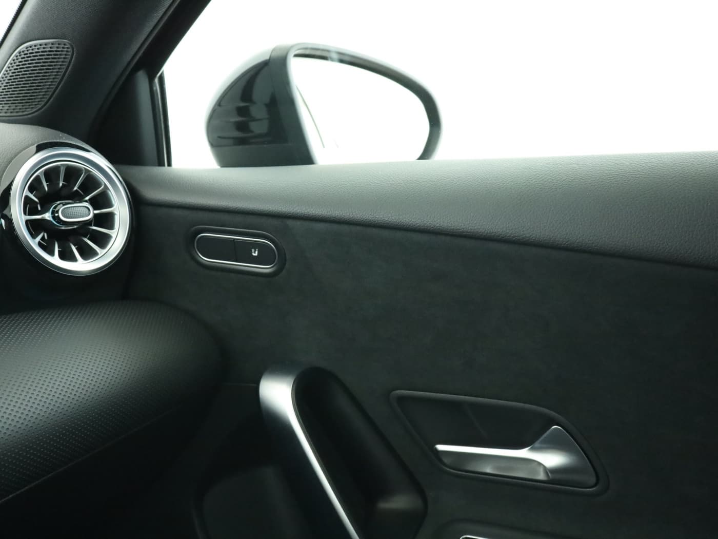 Mercedes-Benz A 35 AMG 4M Bild 16