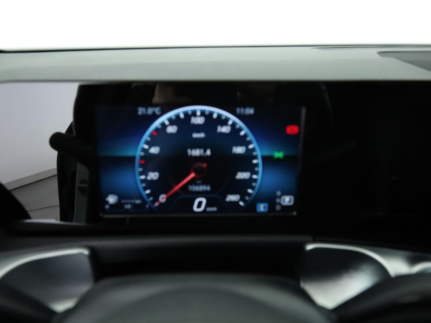 Mercedes-Benz GLB 220 d Bild 12