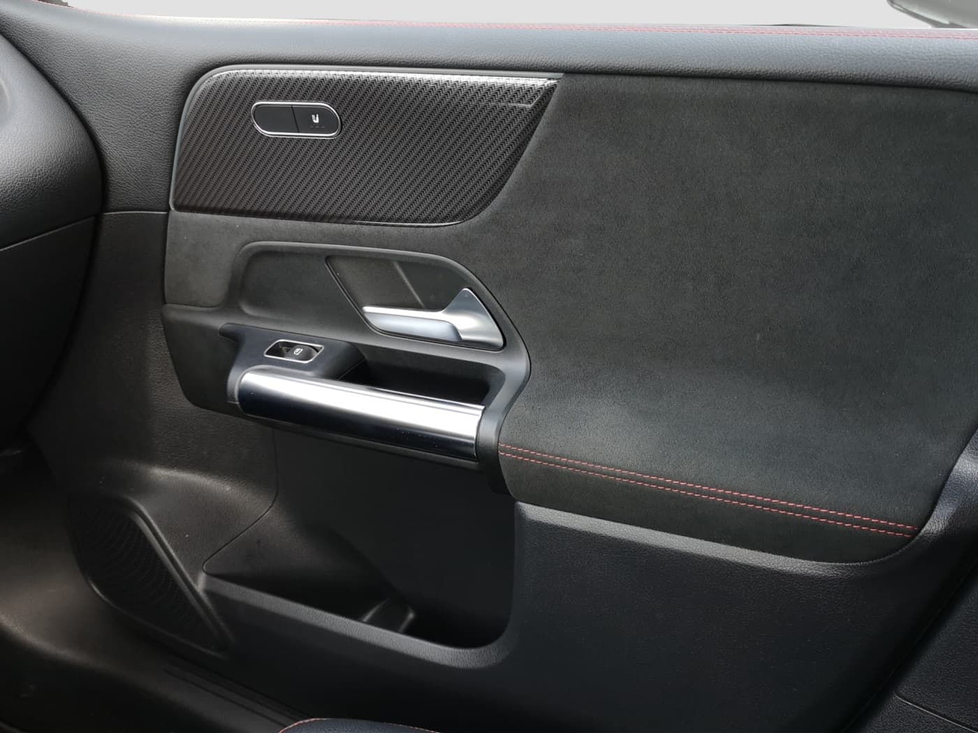 Mercedes-Benz B 250 e Bild 14