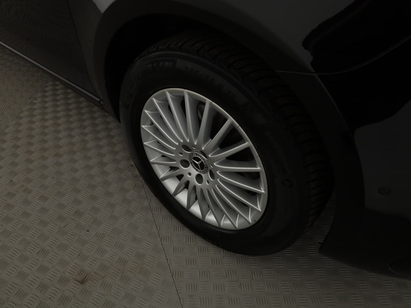 Mercedes-Benz V 300 d 4MATIC AVANTGARDE Extralang Bild 21