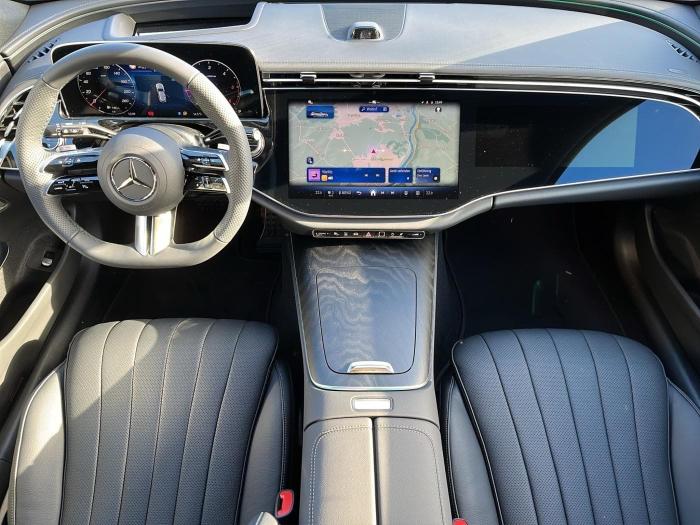 Mercedes-Benz E 450 d 4MATIC T-Modell Bild 12