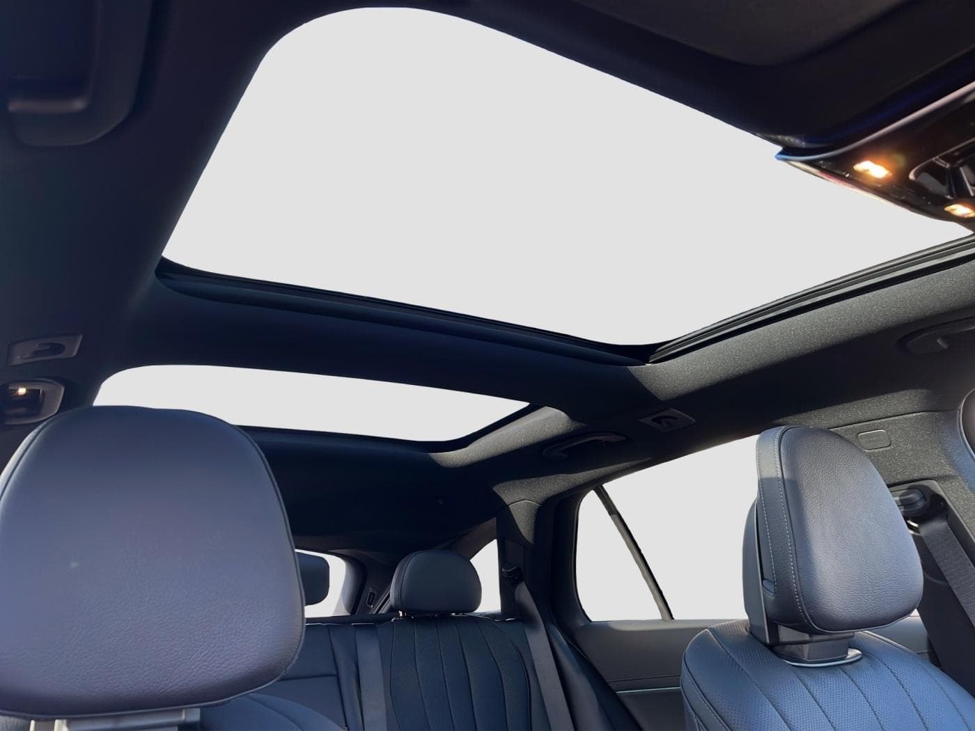 Mercedes-Benz E 450 d 4MATIC T-Modell Bild 14