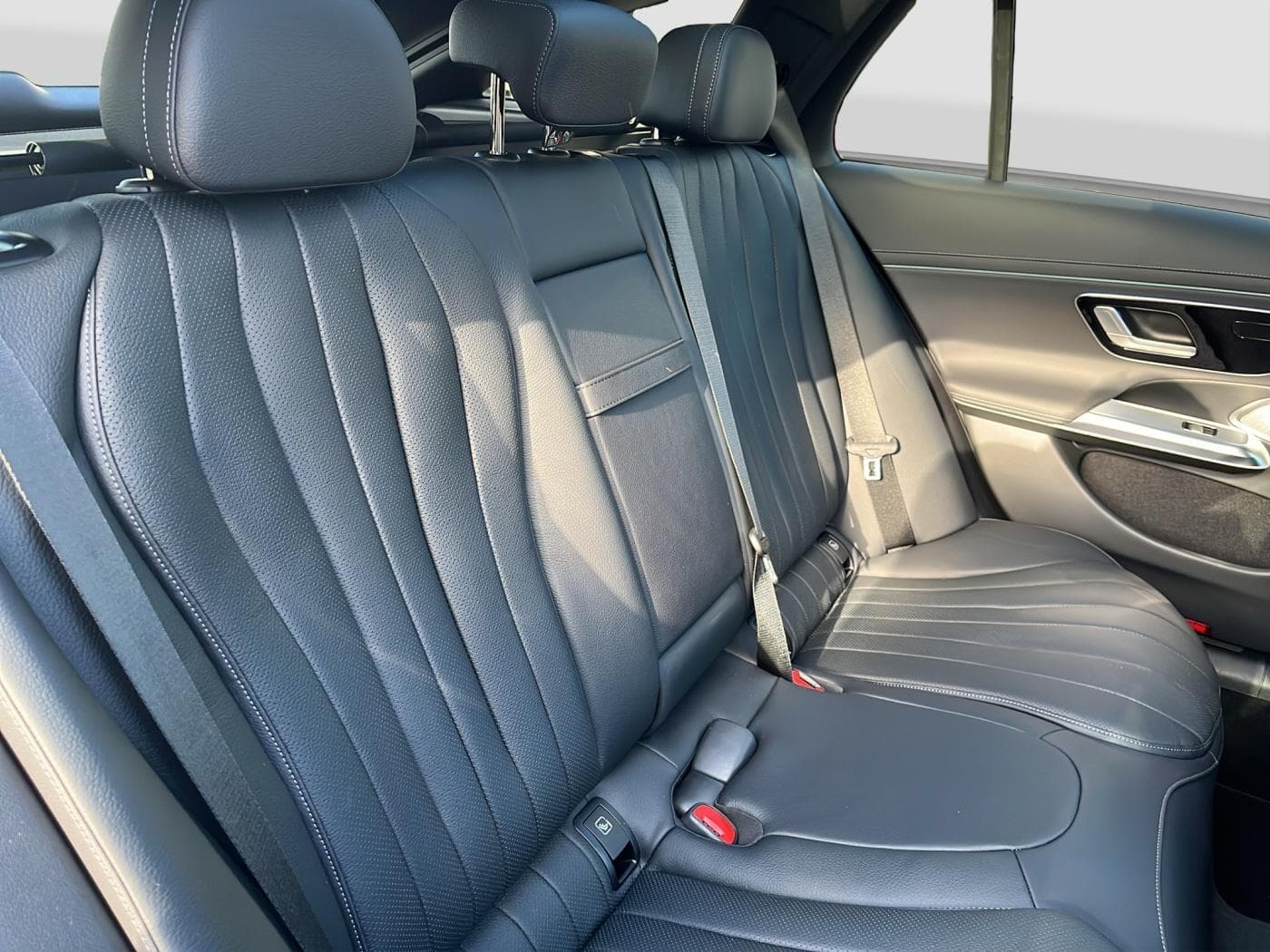 Mercedes-Benz E 450 d 4MATIC T-Modell Bild 15