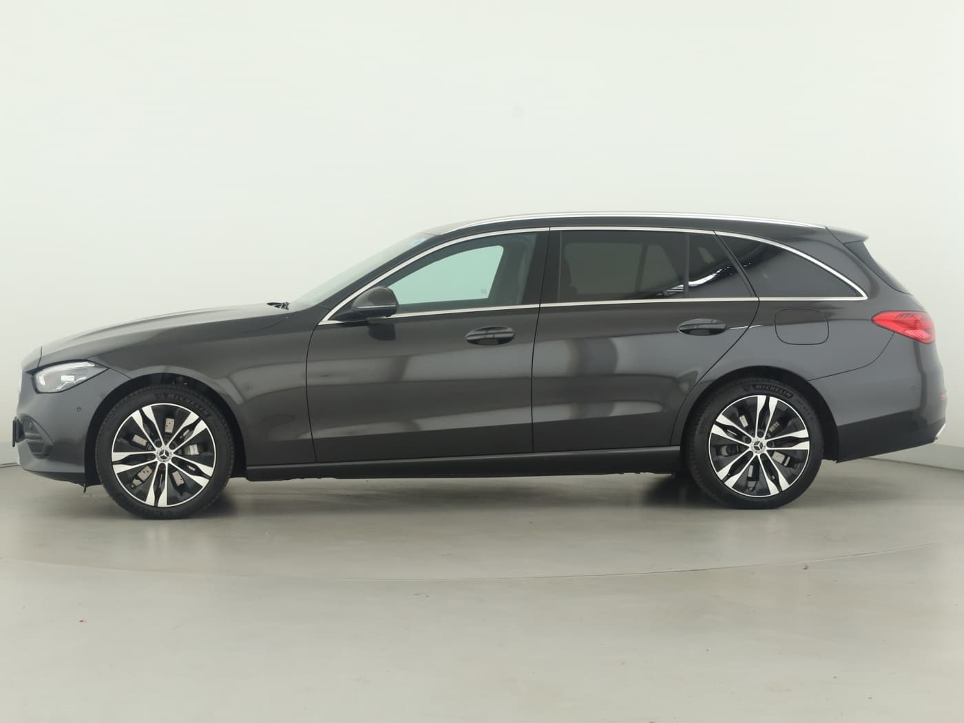 Mercedes-Benz C 300 e T Bild 7