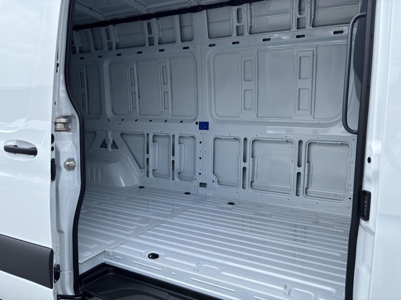 Mercedes-Benz Sprinter 317 CDI Kasten Hochdach Lang Bild 16