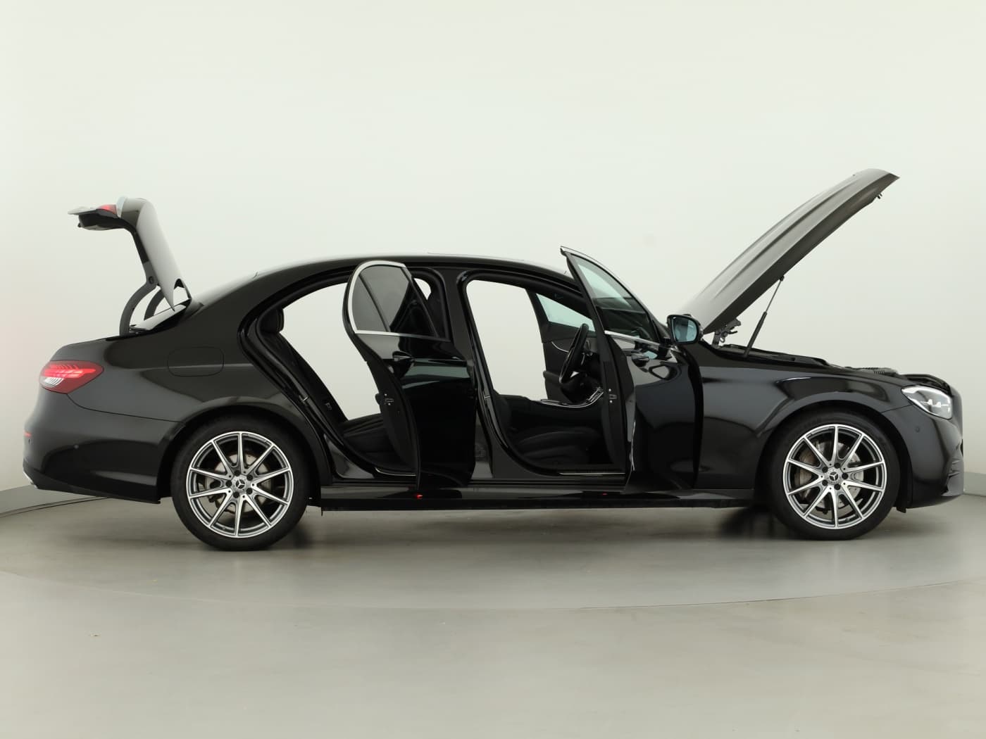 Mercedes-Benz E 300 d 4M Bild 8