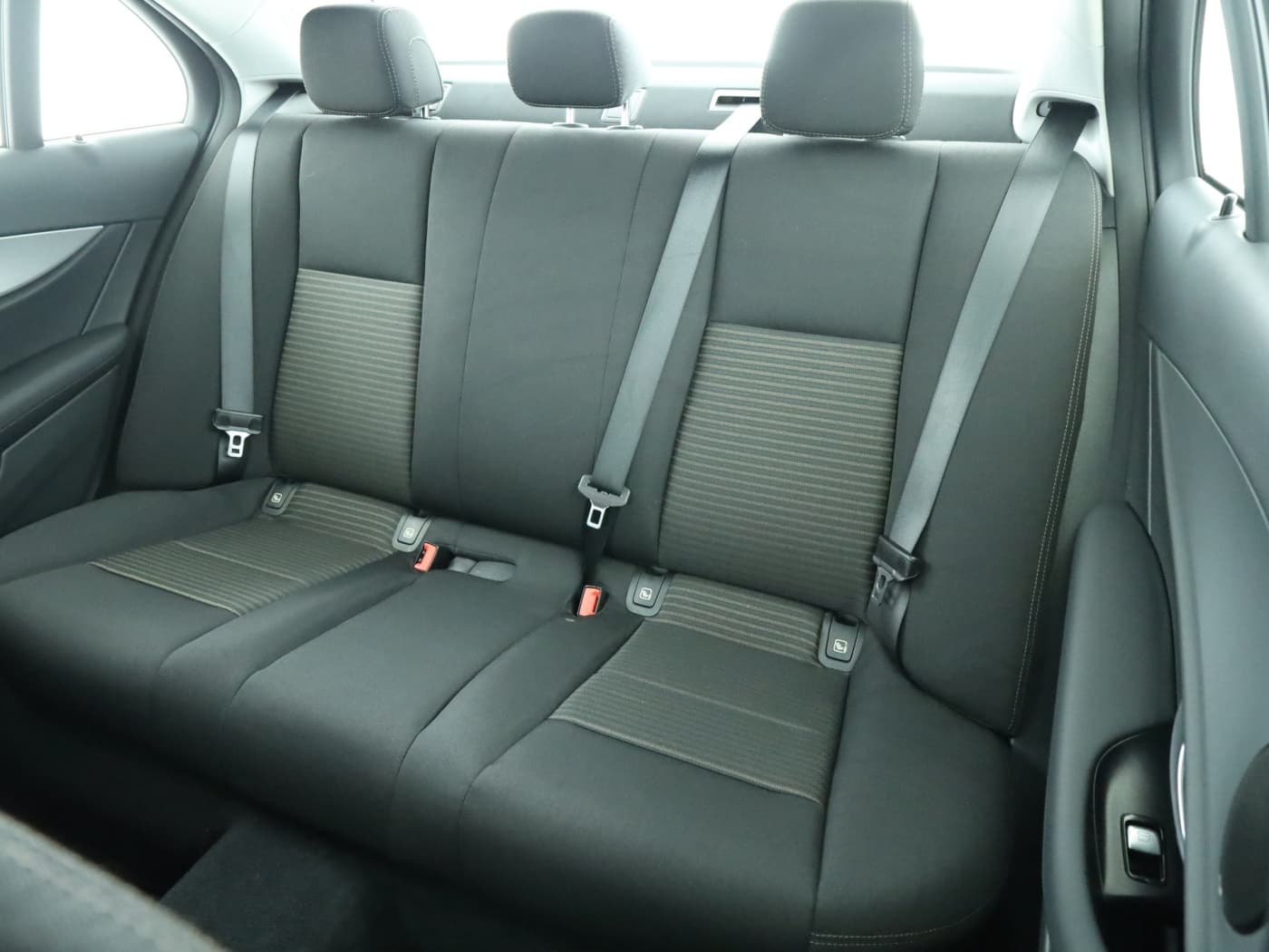Mercedes-Benz E 300 de 4M Bild 18
