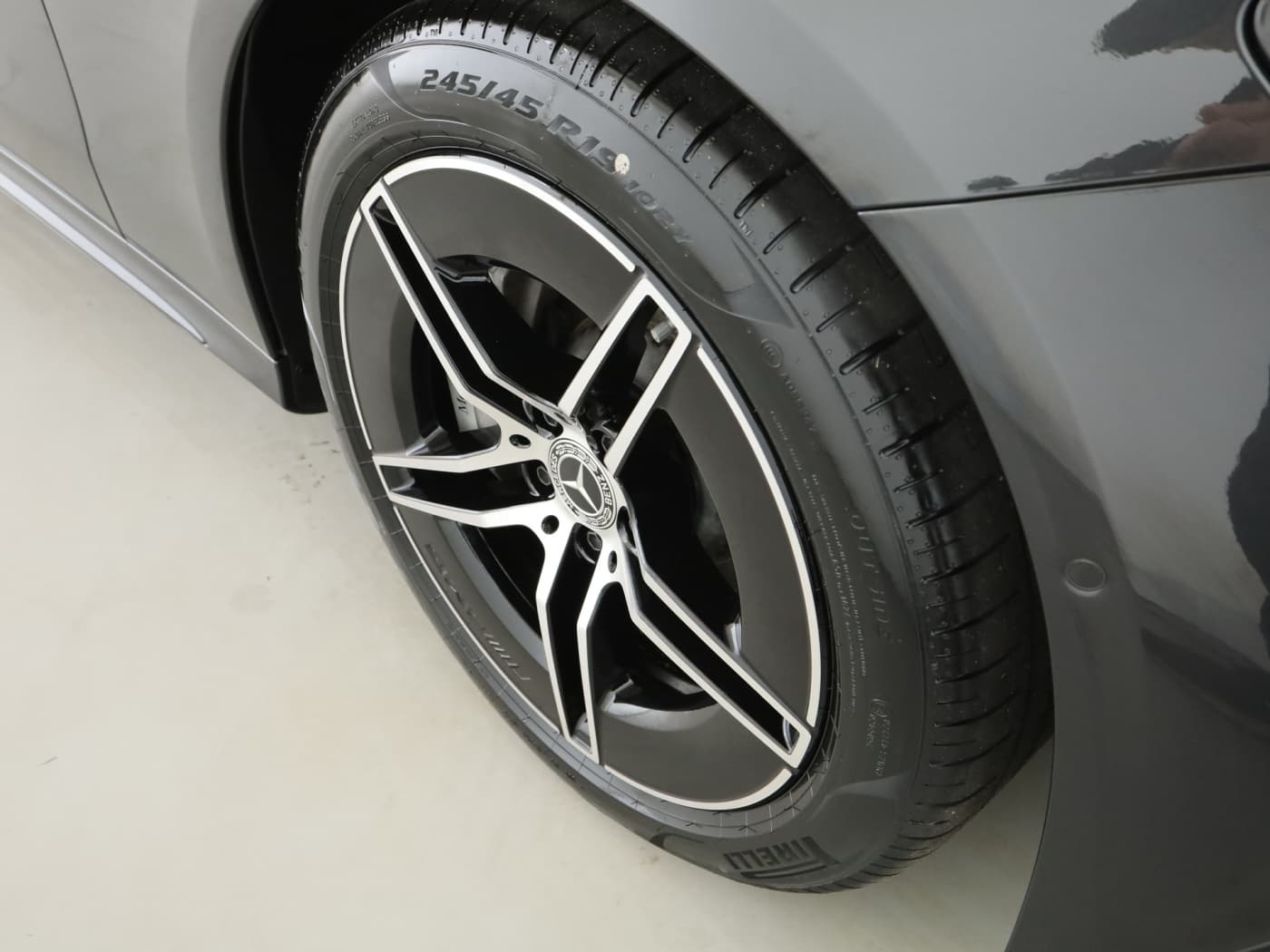 Mercedes-Benz E 200 Bild 21